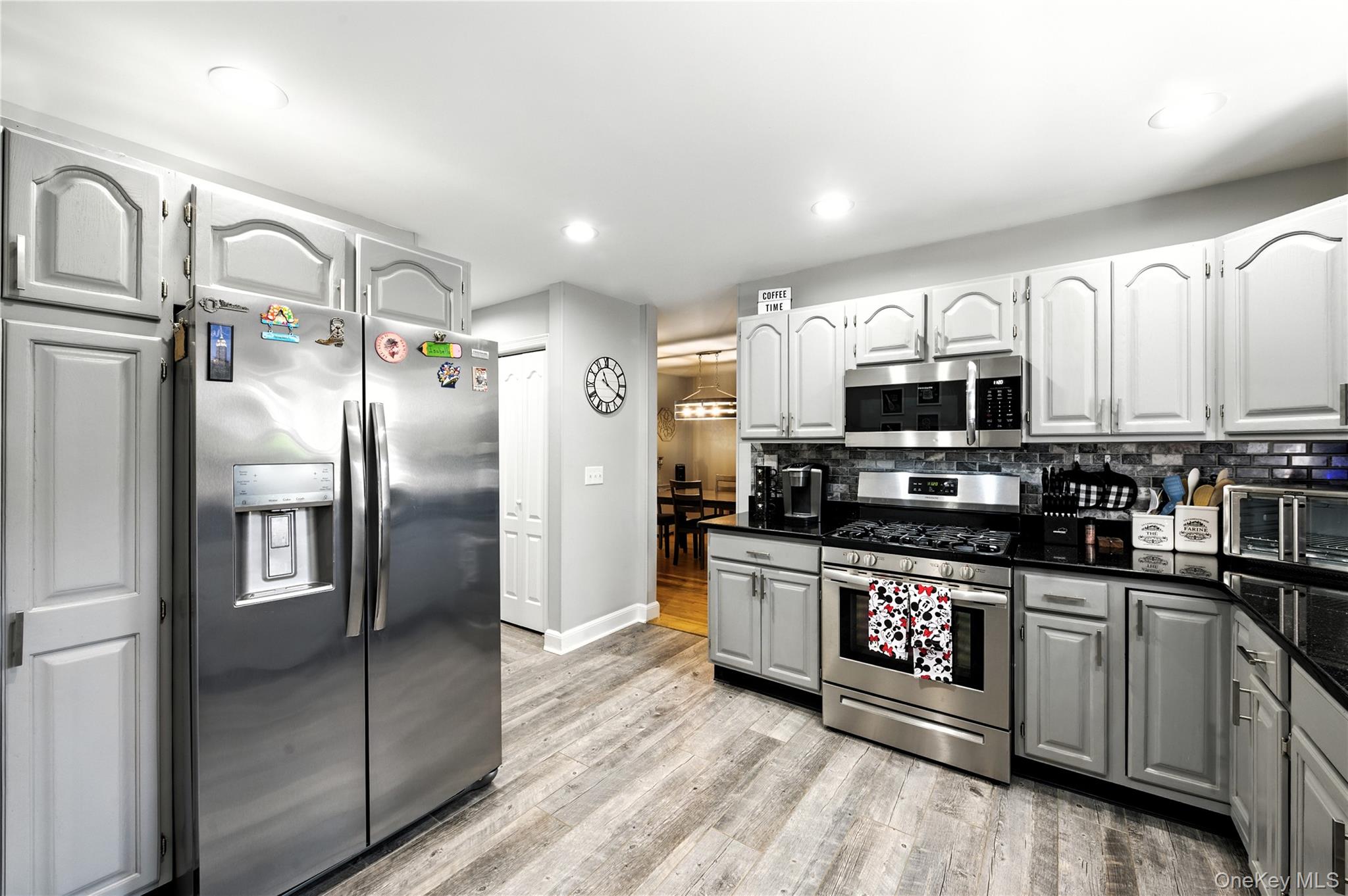 11 Nottingham Way, Mahopac, NY 10541