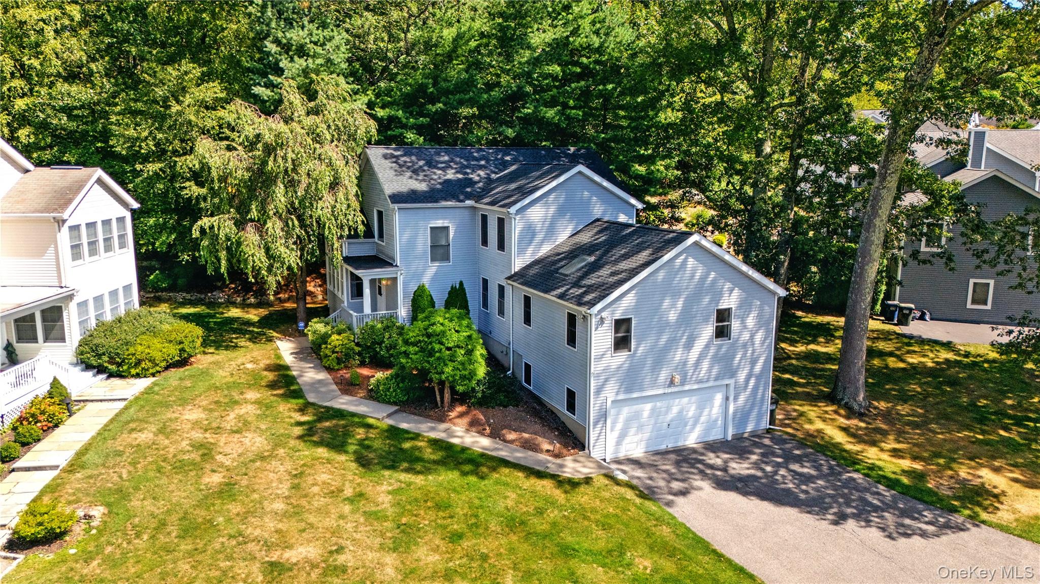 11 Nottingham Way, Mahopac, NY 10541