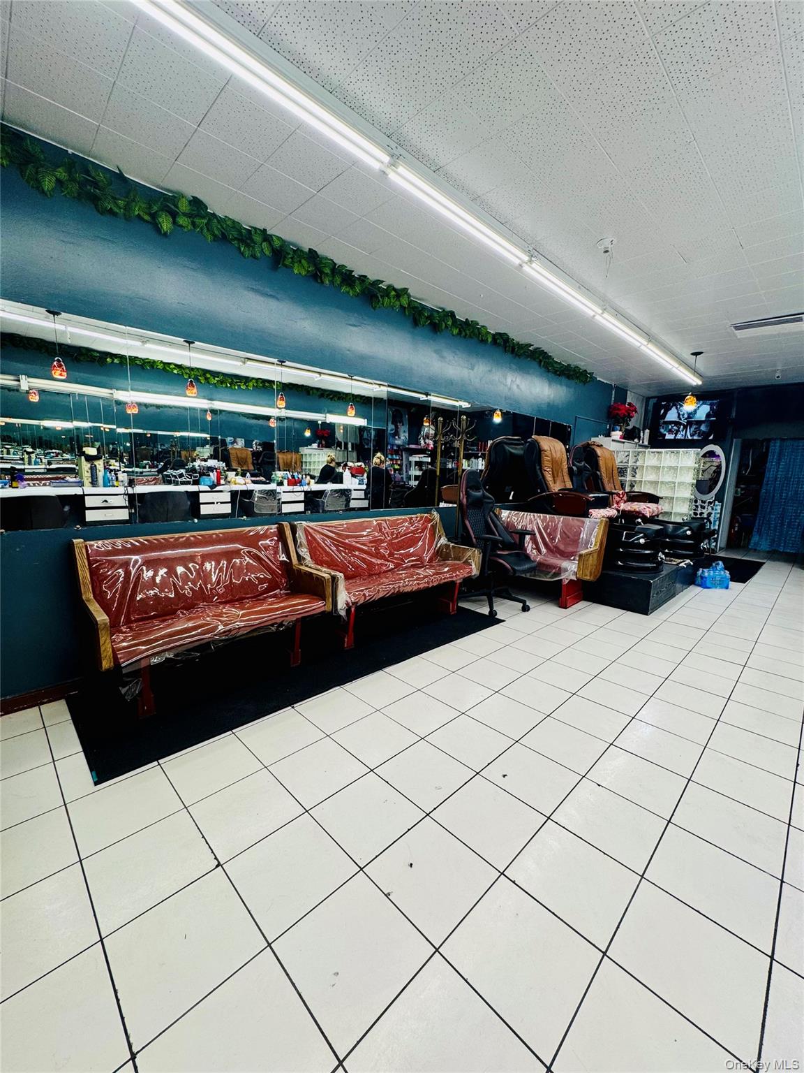 10 W Columbia, Hempstead, NY 11550