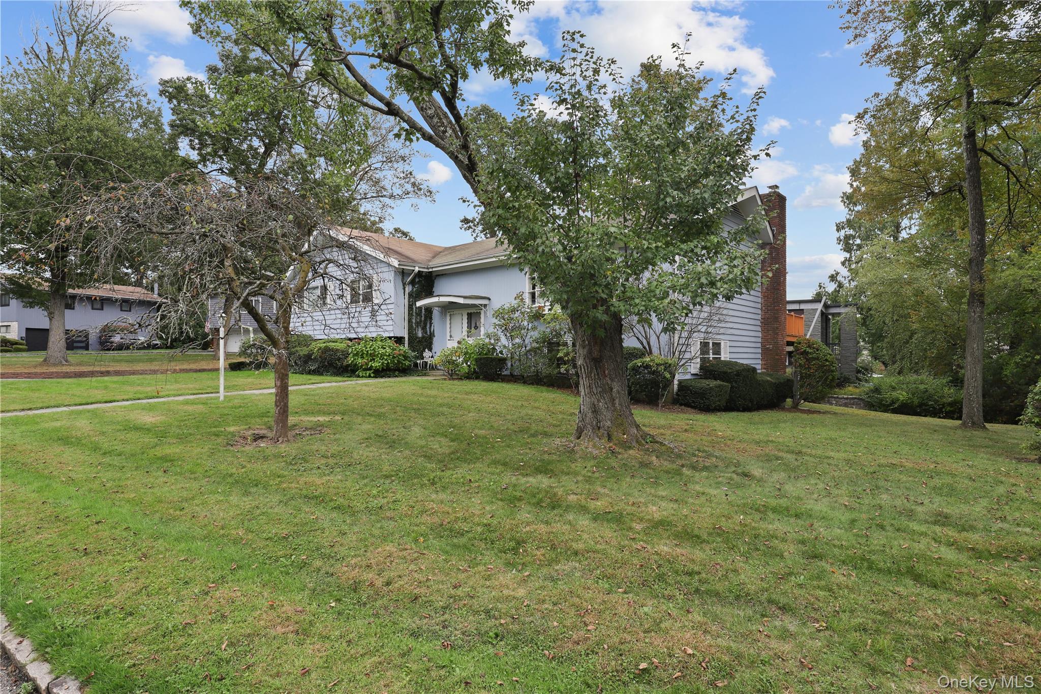 2 Willa Way, Eastchester, NY 10709