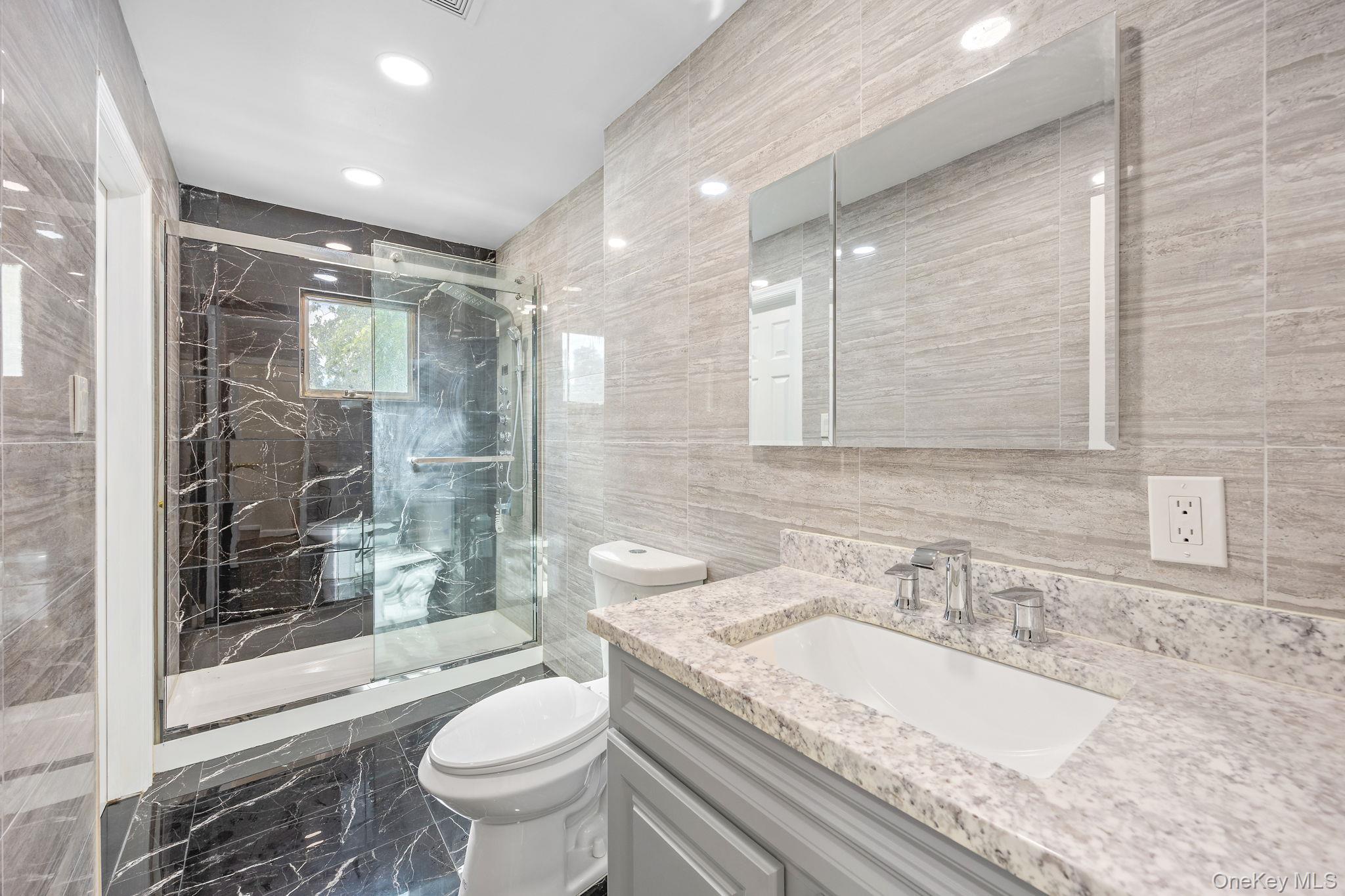 20 E 8th Street, Deer Park, NY 11729