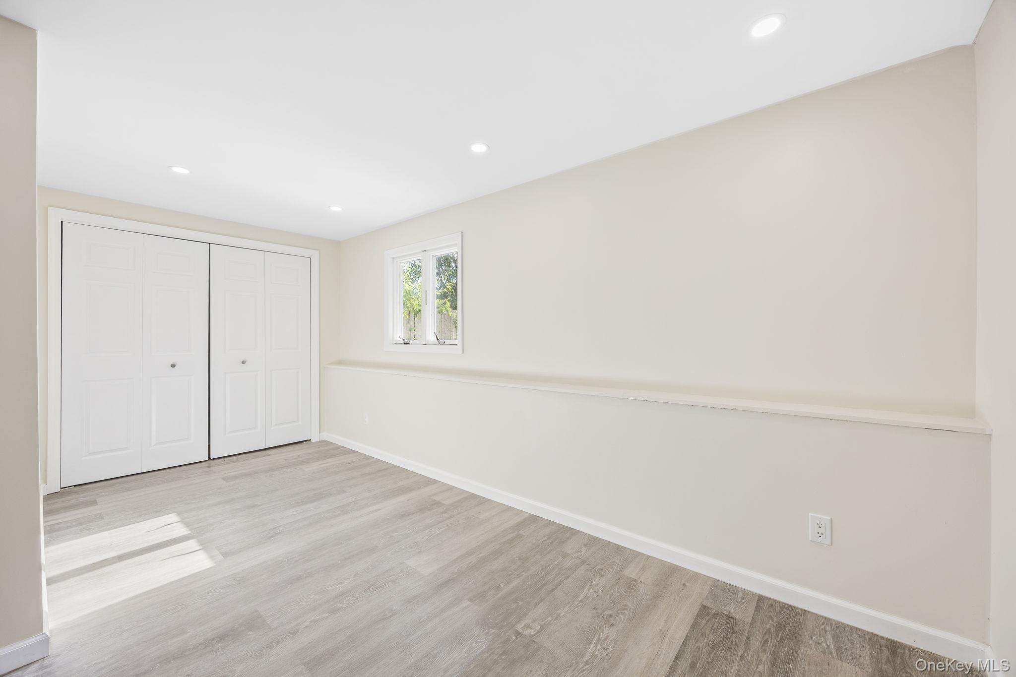 20 E 8th Street, Deer Park, NY 11729