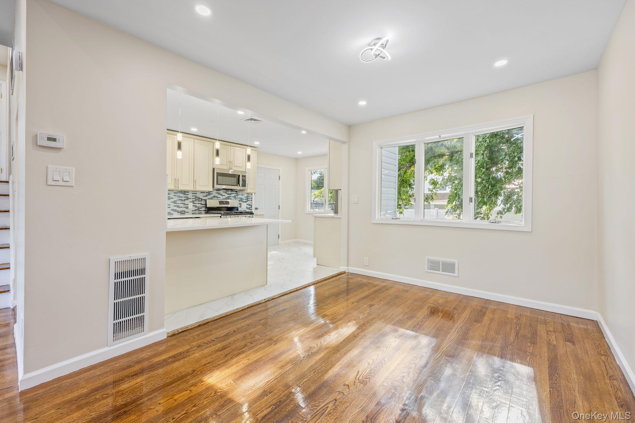 20 E 8th Street, Deer Park, NY 11729