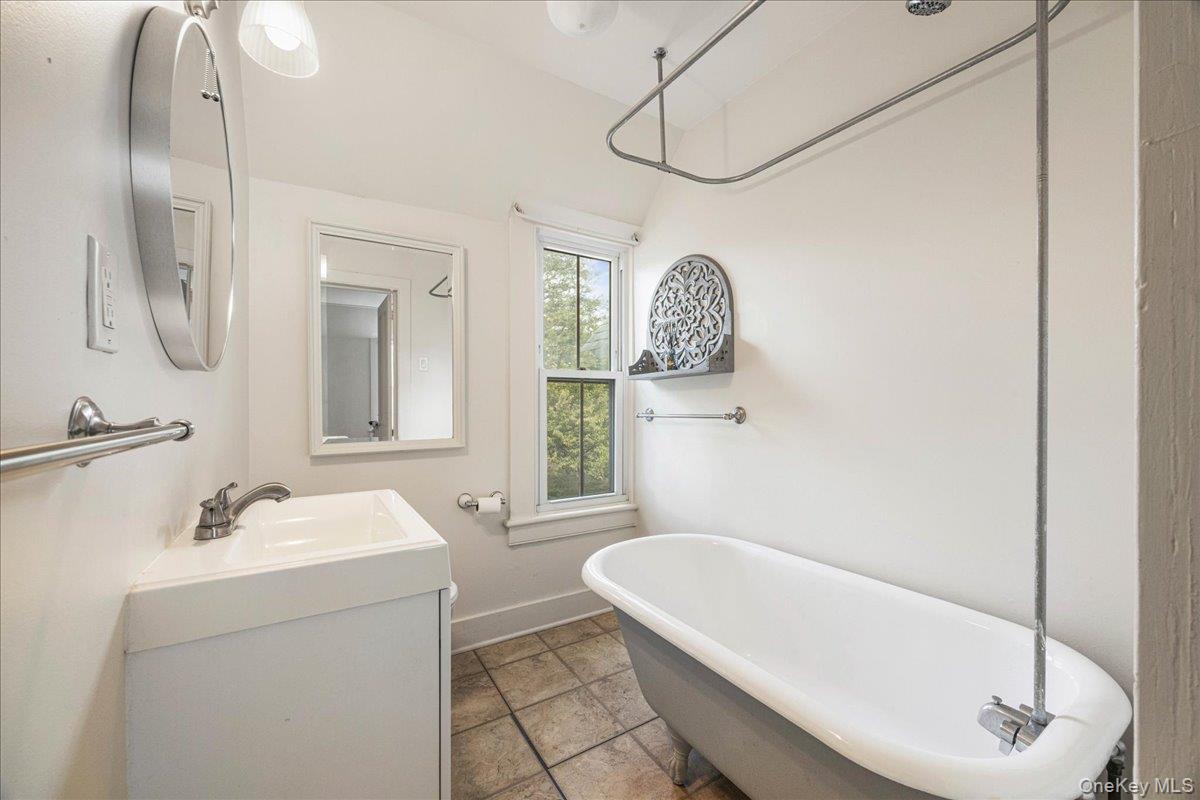 26 High Street, Warwick, NY 10990