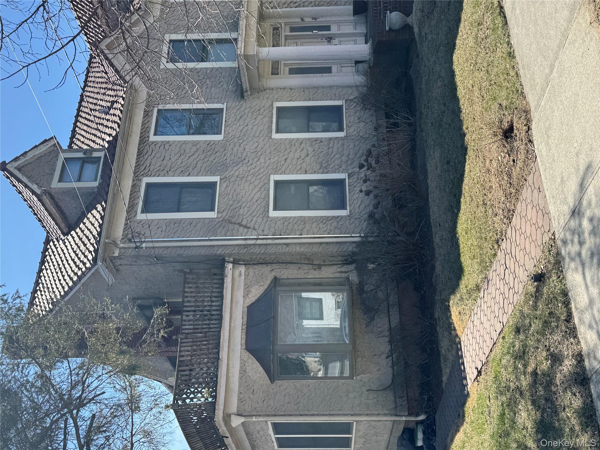 19404 110th Road, Saint Albans, NY 11412