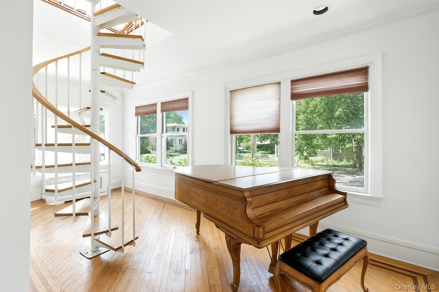 19404 110th Road, Saint Albans, NY 11412