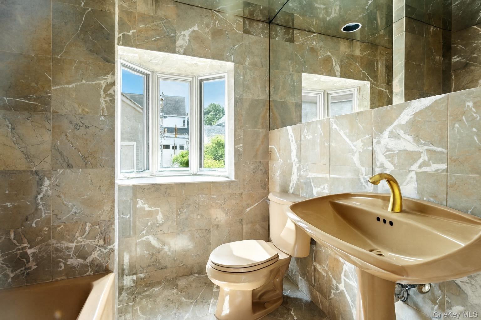 19404 110th Road, Saint Albans, NY 11412