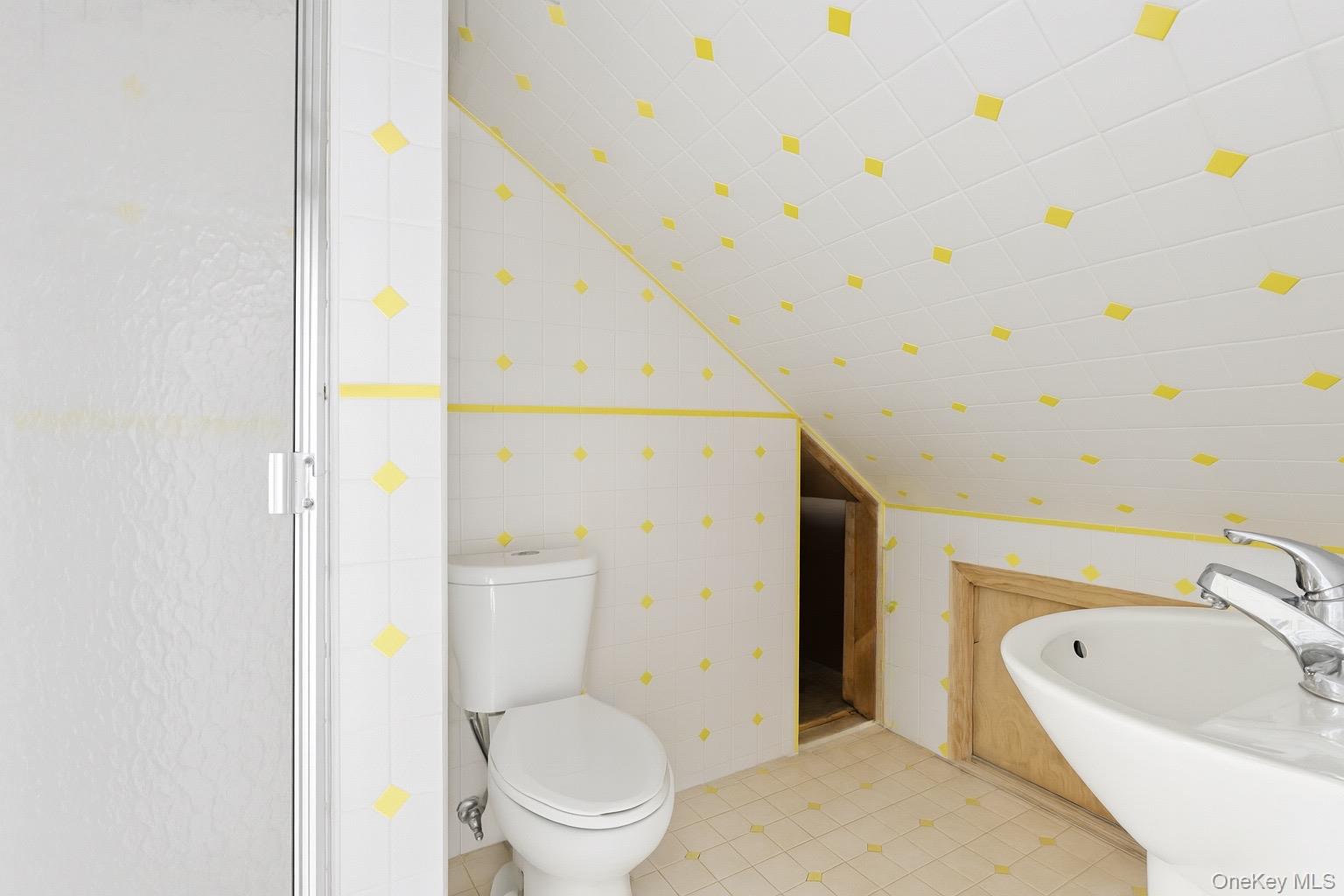 19404 110th Road, Saint Albans, NY 11412