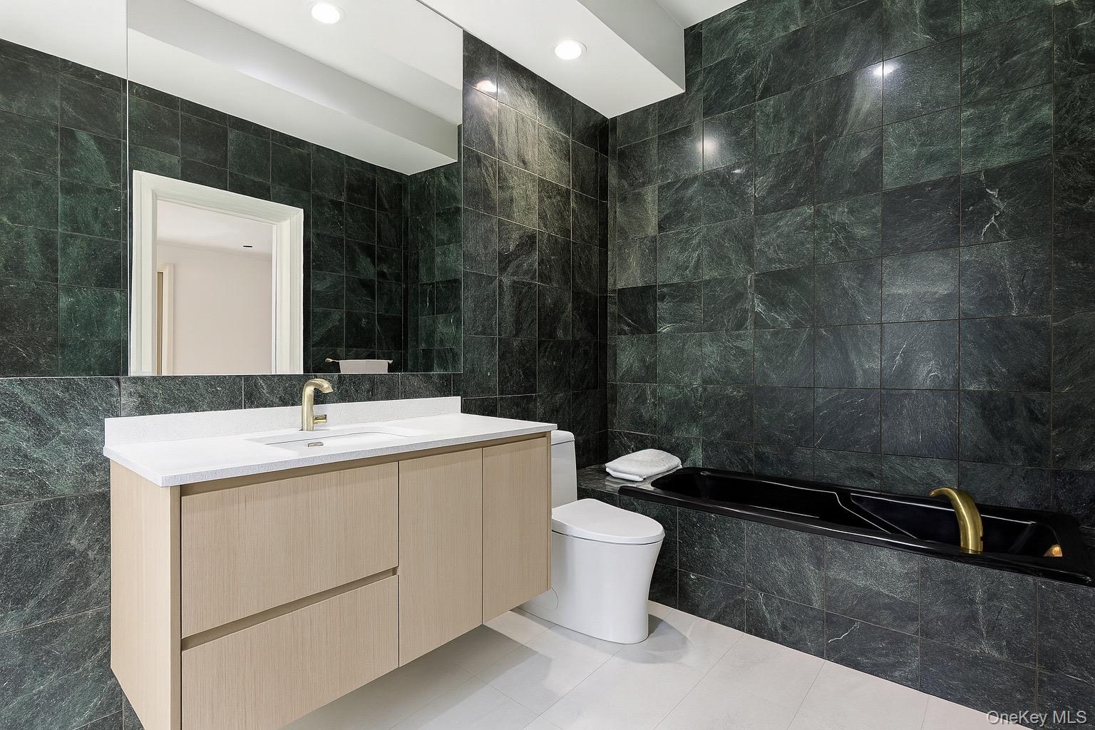 19404 110th Road, Saint Albans, NY 11412