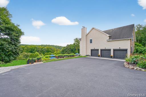 43 Kayla Lane, Mahopac, NY 10541