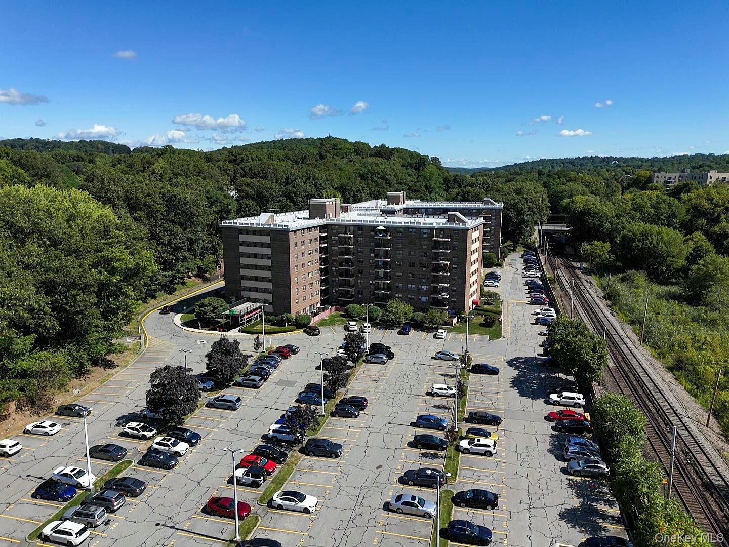 200 Diplomat Drive # 8B, Mount Kisco, NY 10549