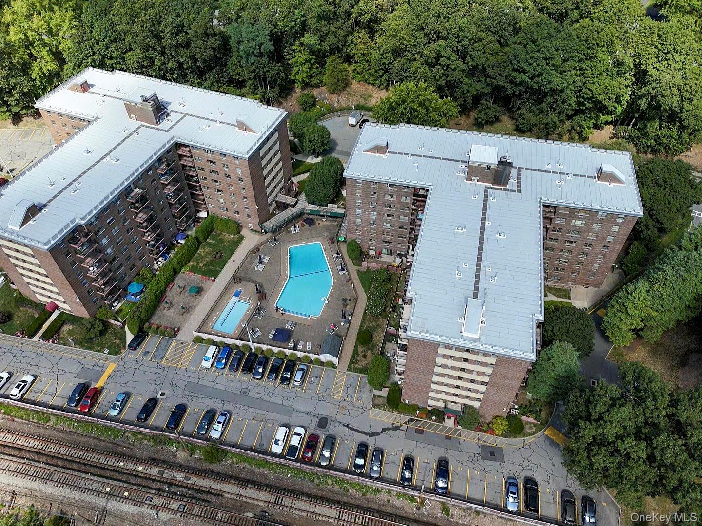 200 Diplomat Drive # 8B, Mount Kisco, NY 10549