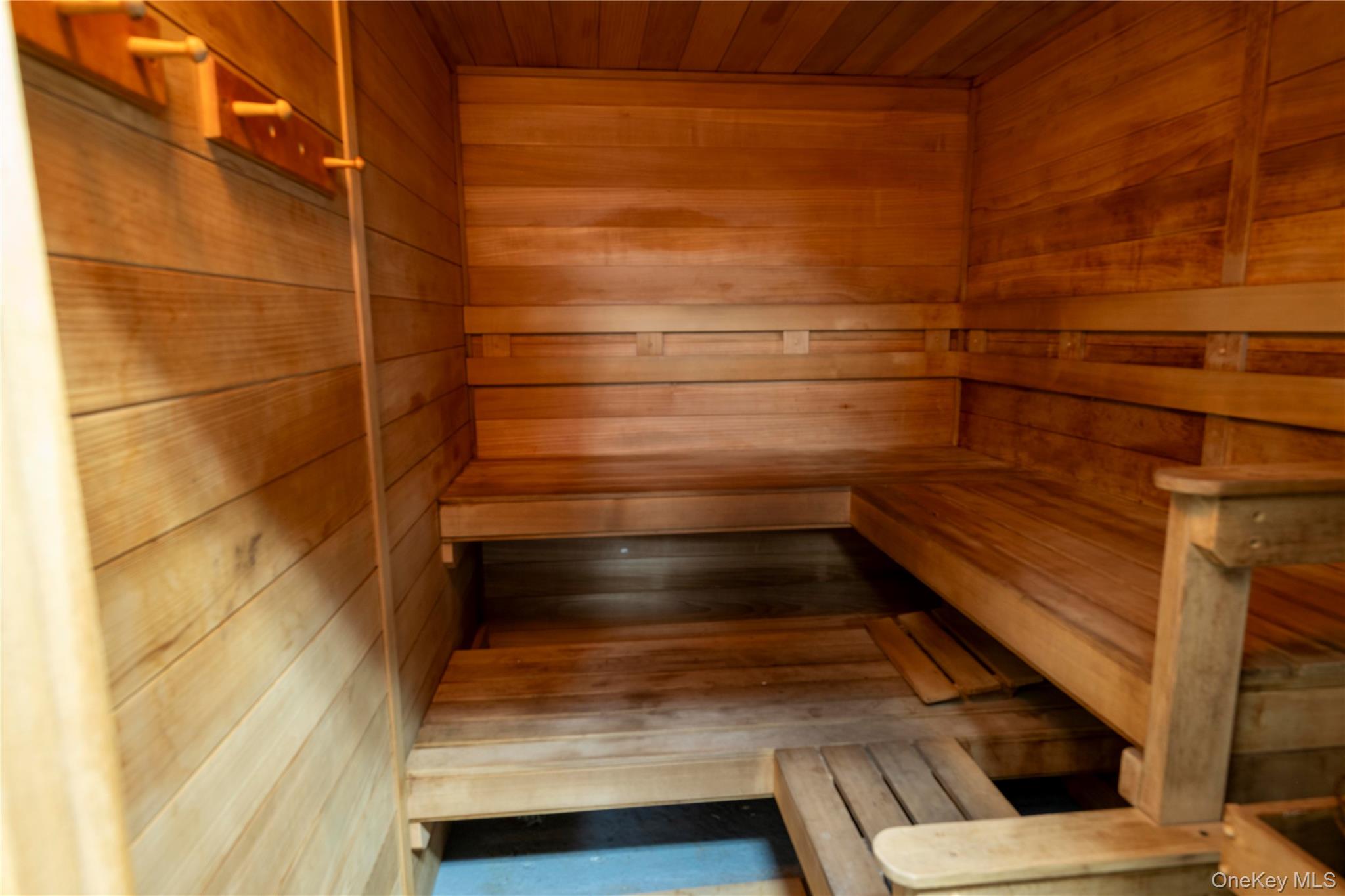 200 Diplomat Drive # 8B, Mount Kisco, NY 10549