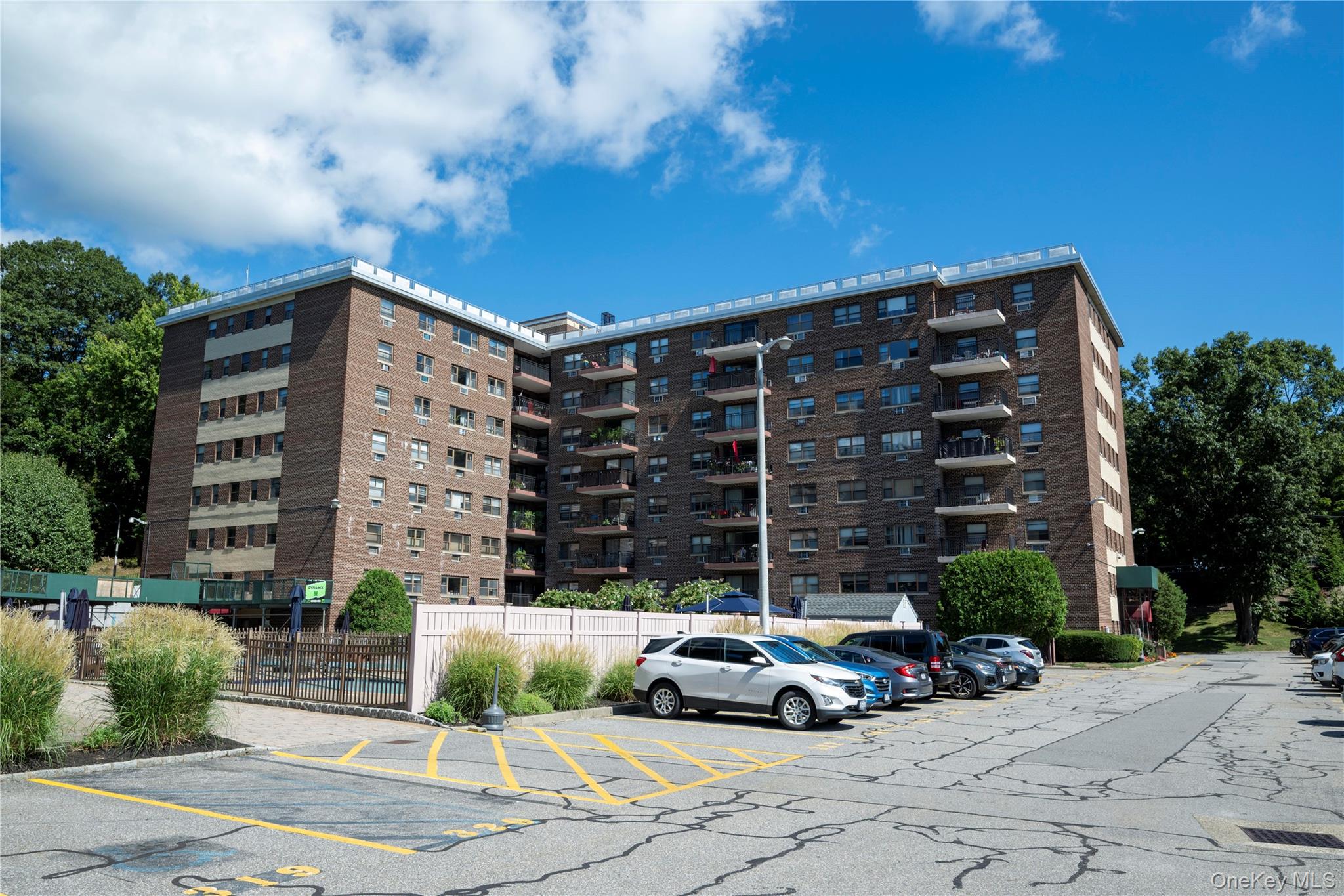 200 Diplomat Drive # 8B, Mount Kisco, NY 10549