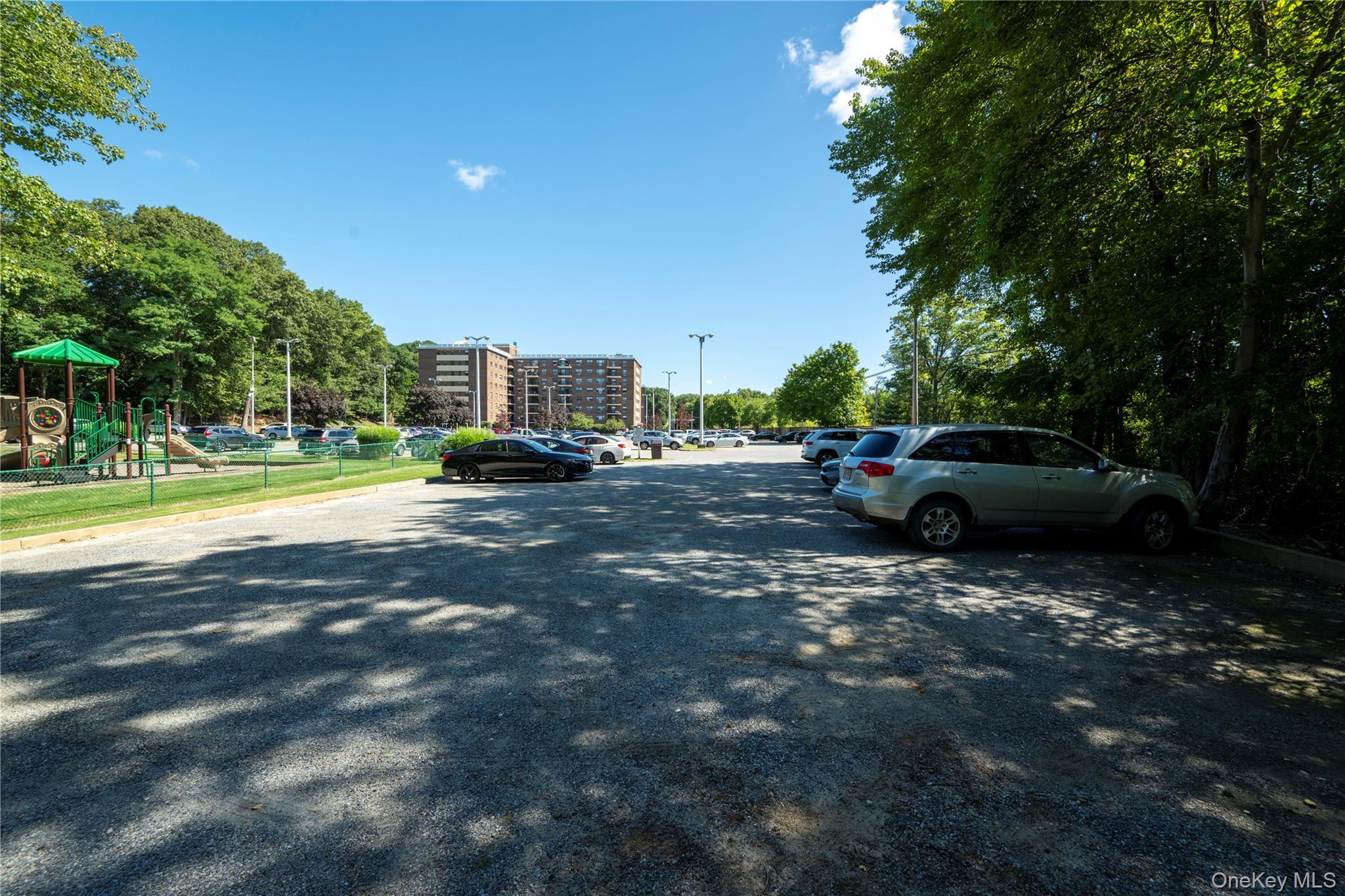 200 Diplomat Drive # 8B, Mount Kisco, NY 10549