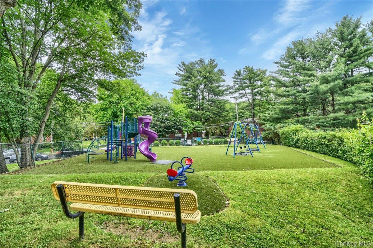 29 Fieldstone Drive # G4, Hartsdale, NY 10530