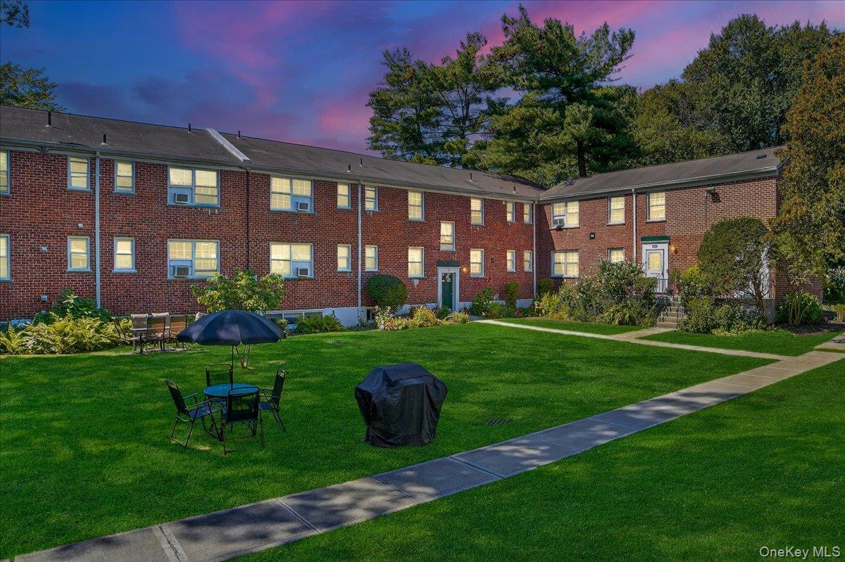 29 Fieldstone Drive # G4, Hartsdale, NY 10530