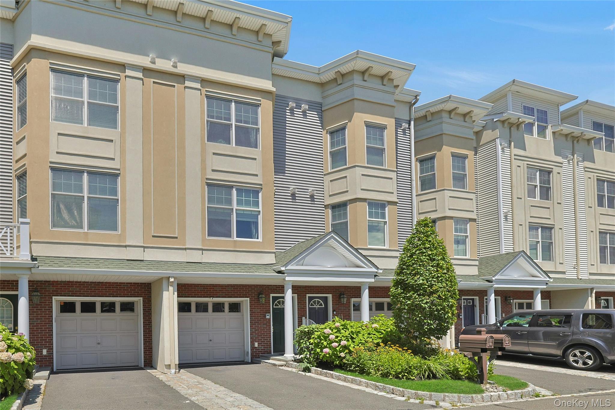 7 Edge Water Lane, Haverstraw, NY 10927