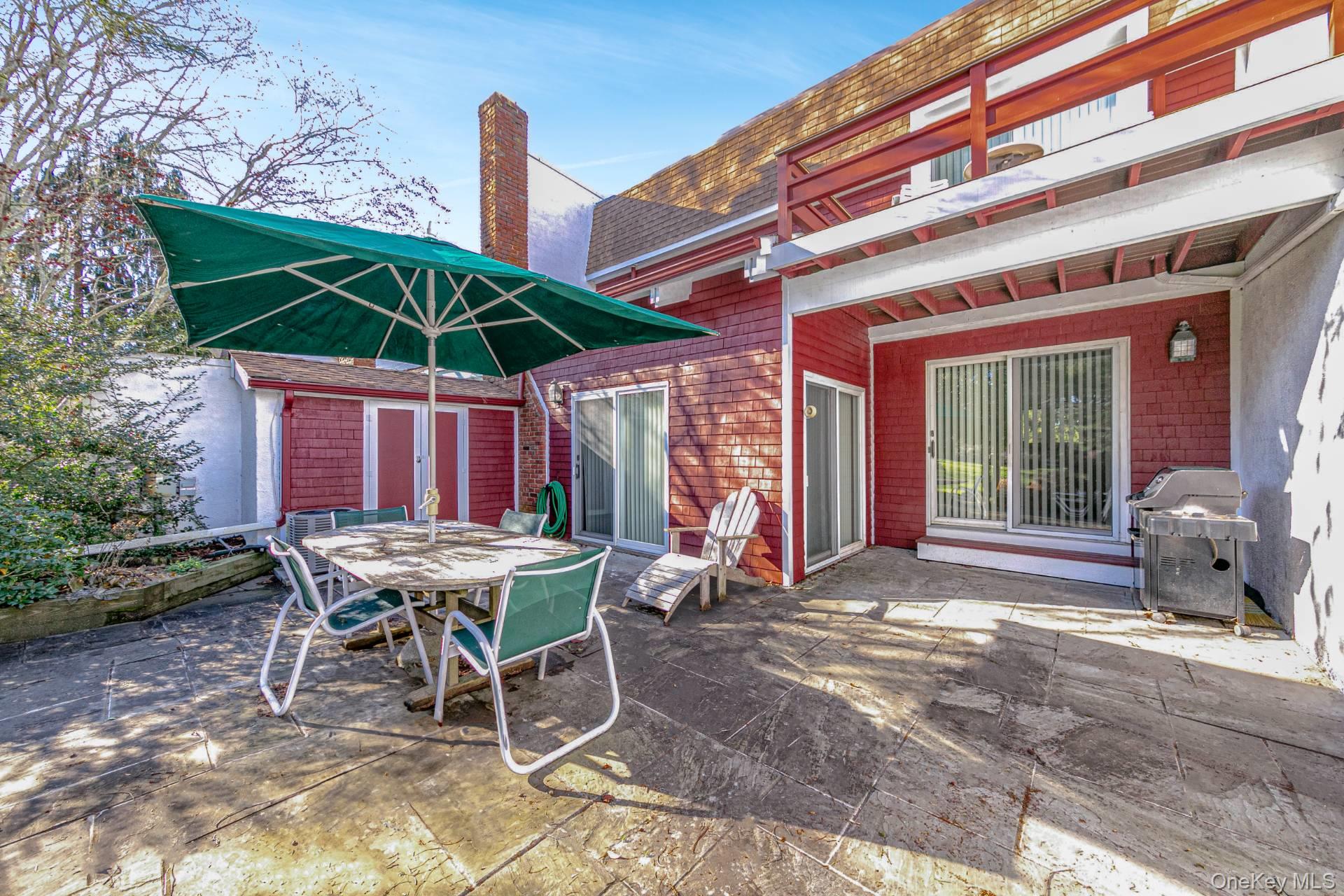 6 Toilsome Lane, East Hampton, NY 11937