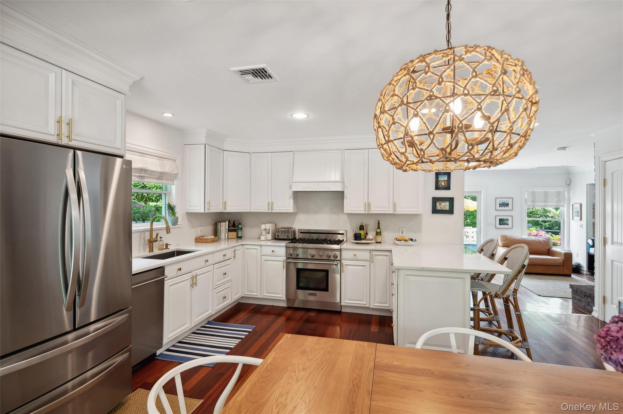 409 Old Canoe Place Road, Southampton, NY 11968