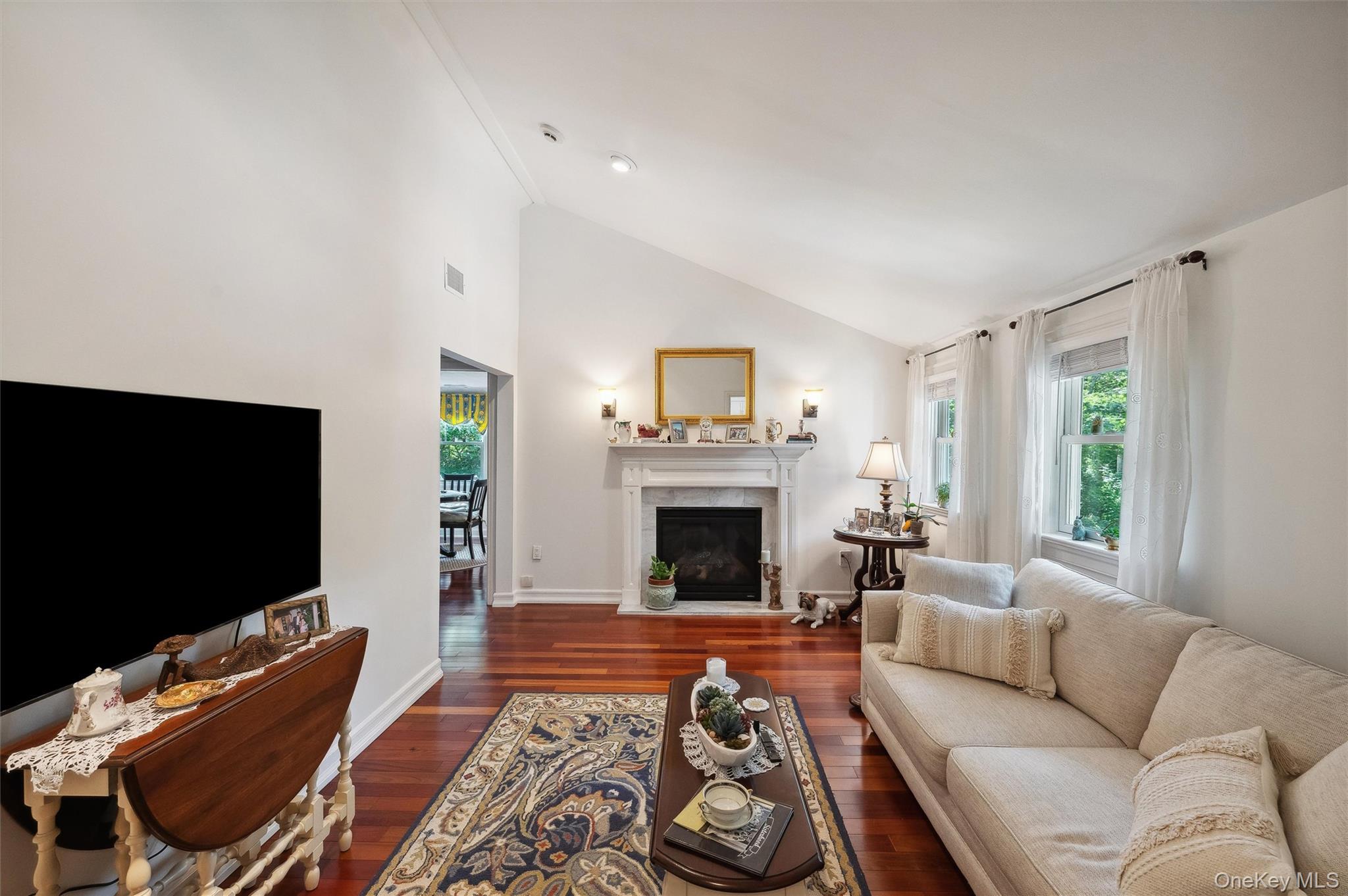 409 Old Canoe Place Road, Southampton, NY 11968