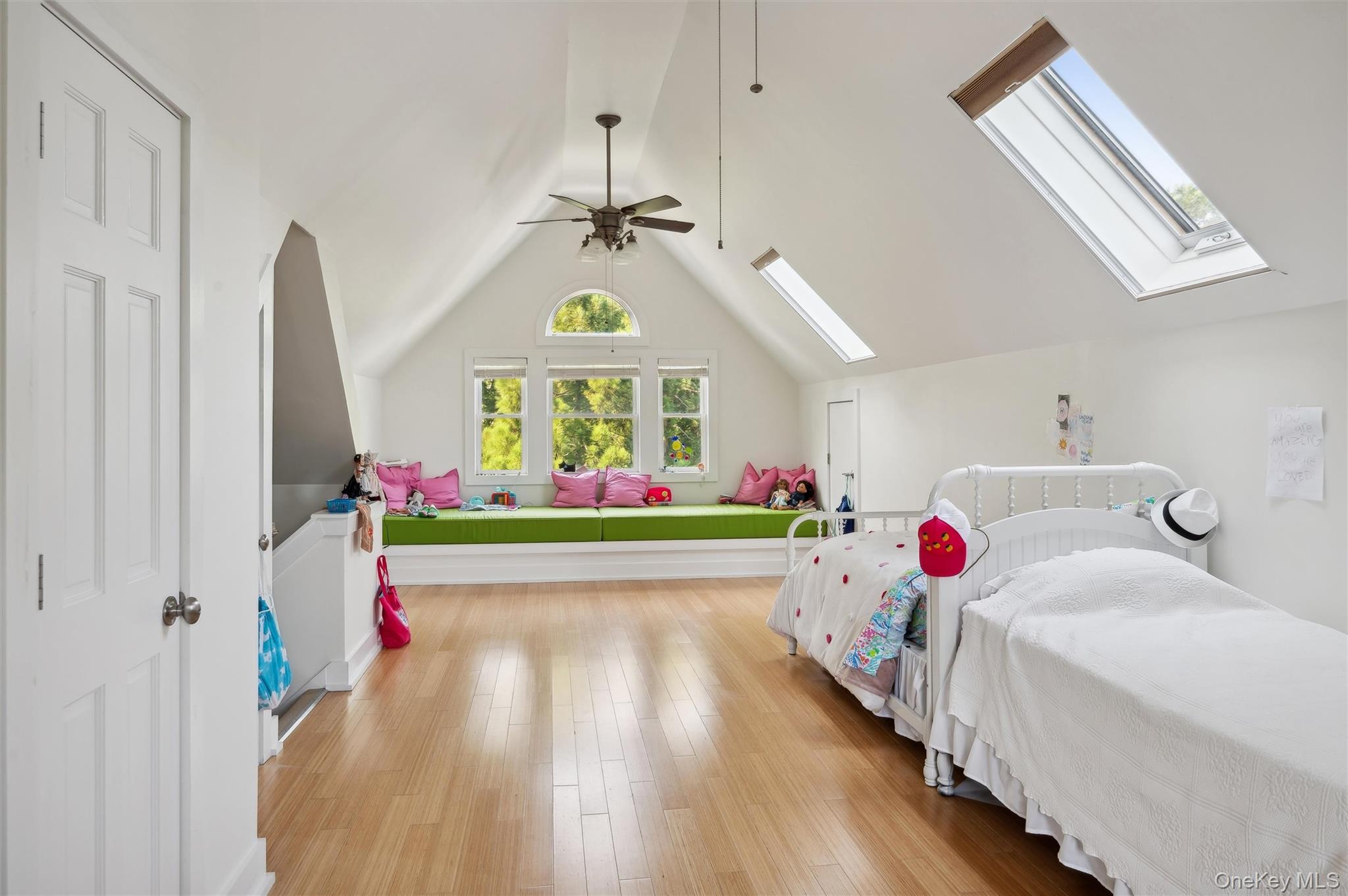 409 Old Canoe Place Road, Southampton, NY 11968