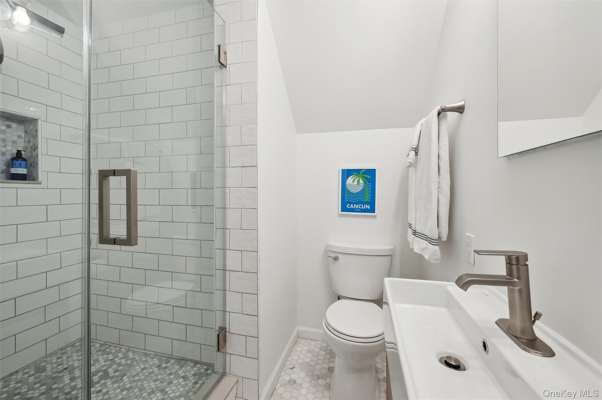 409 Old Canoe Place Road, Southampton, NY 11968