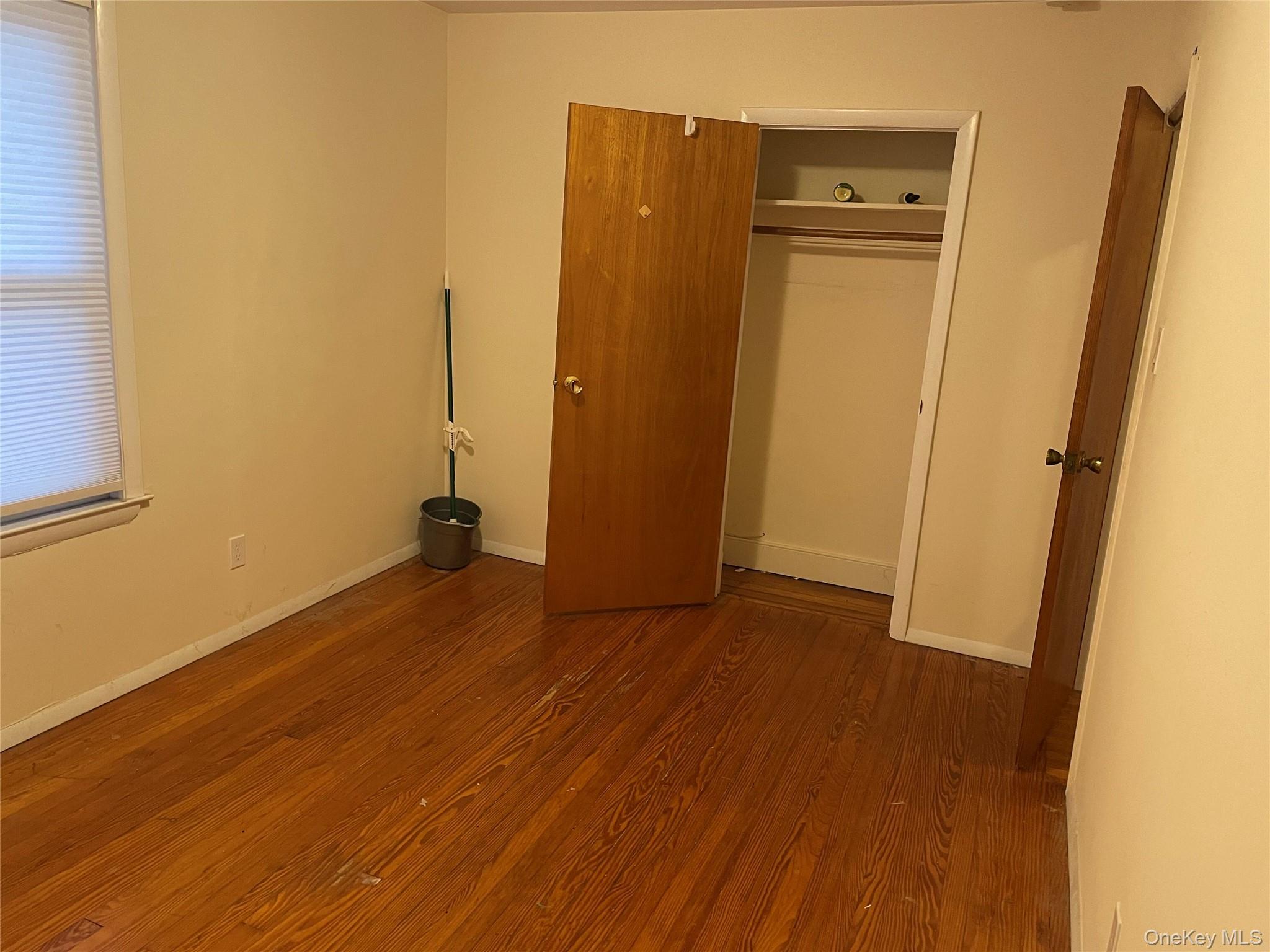 7 N Maryland Avenue, Port Washington, NY 11050