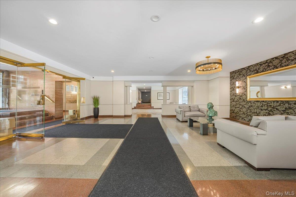 67-66 108th Street # B31, Forest Hills, NY 11375