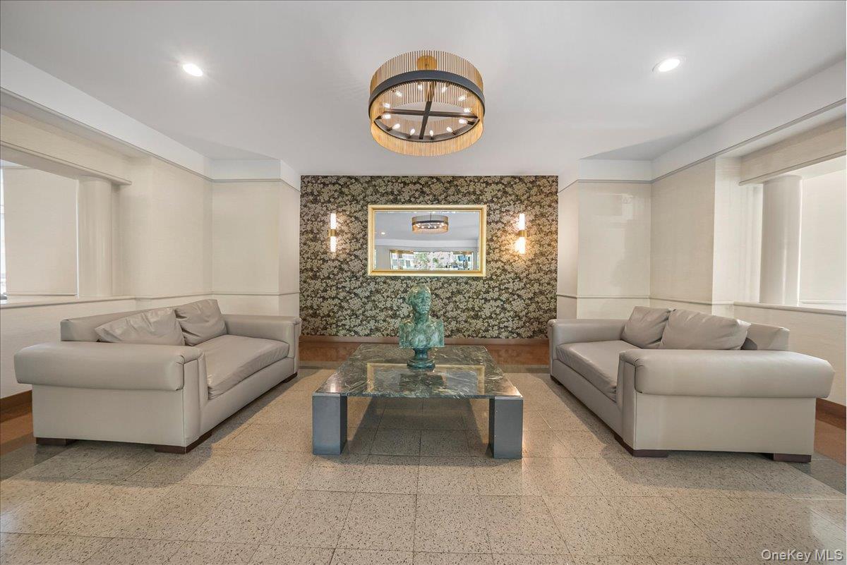 67-66 108th Street # B31, Forest Hills, NY 11375