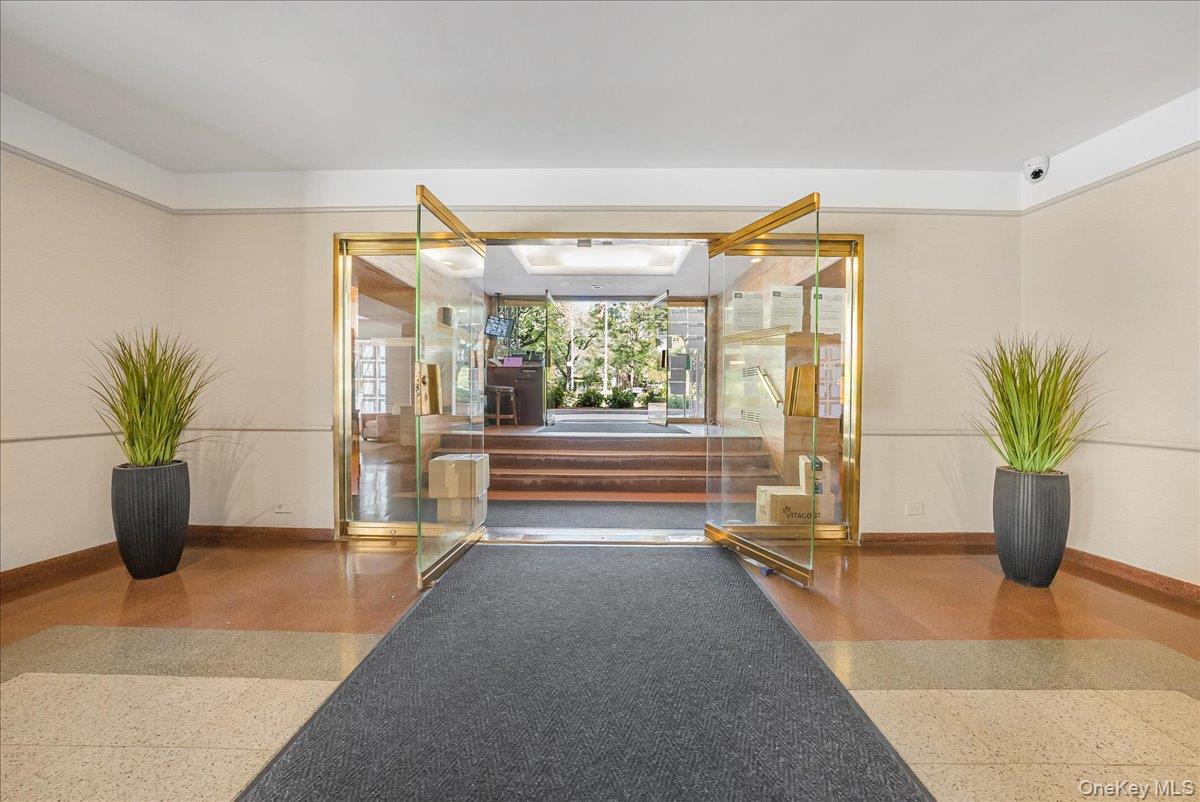 67-66 108th Street # B31, Forest Hills, NY 11375