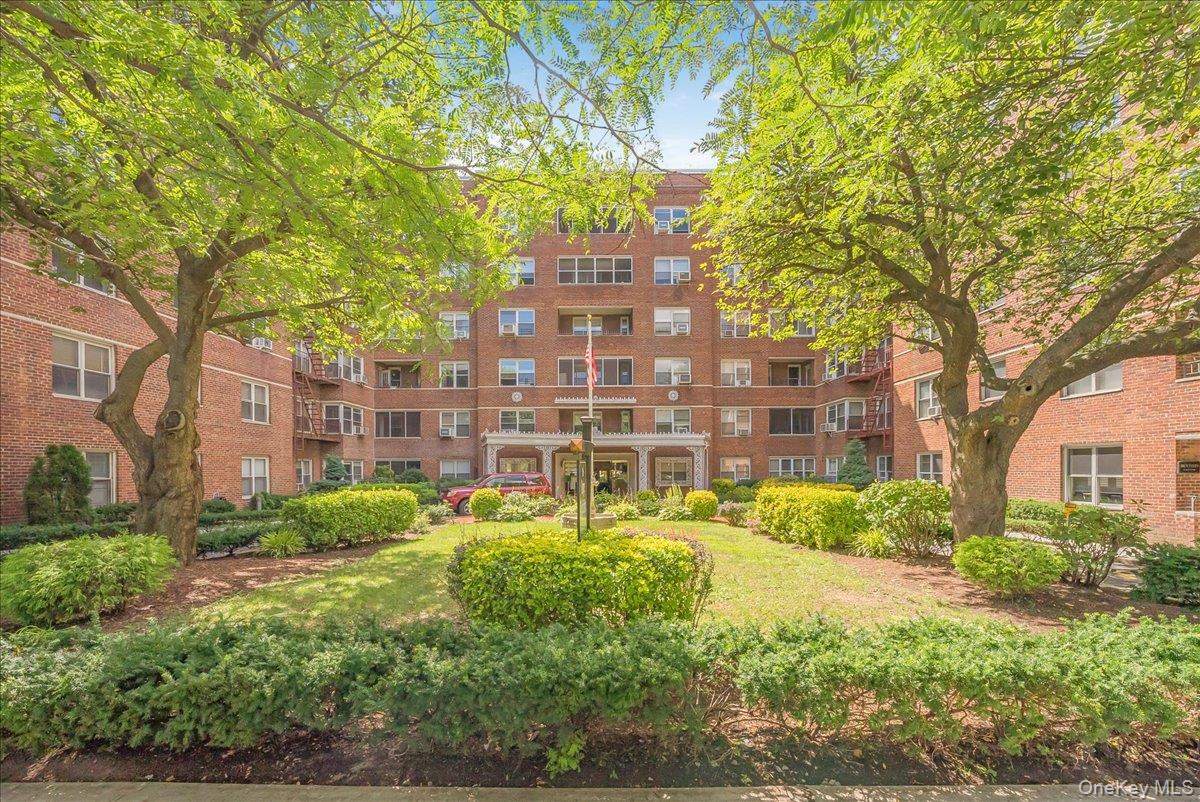 67-66 108th Street # B31, Forest Hills, NY 11375