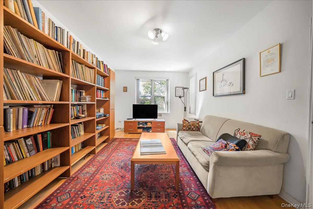 67-66 108th Street # B31, Forest Hills, NY 11375