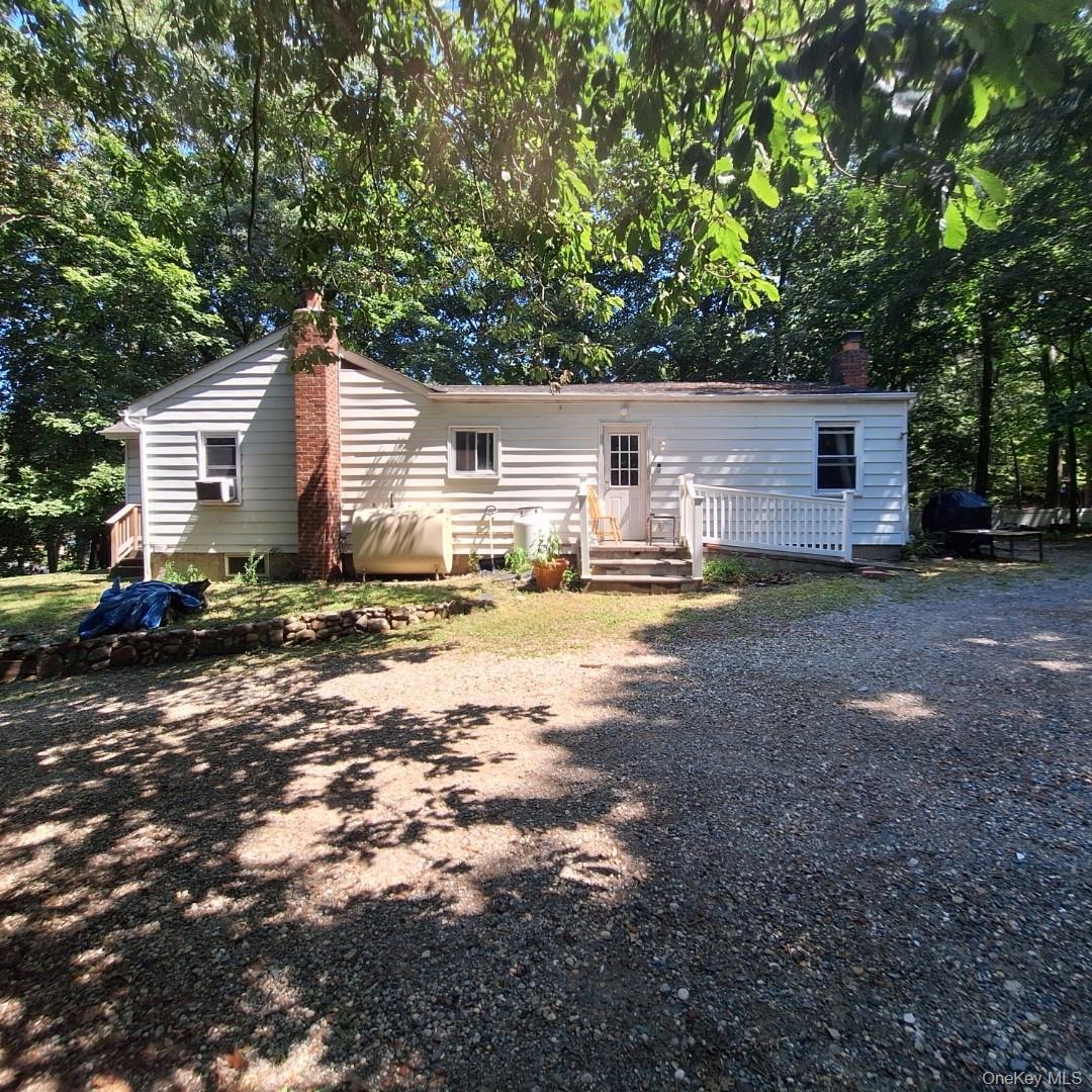 40 Christian Avenue, Setauket, NY 11733