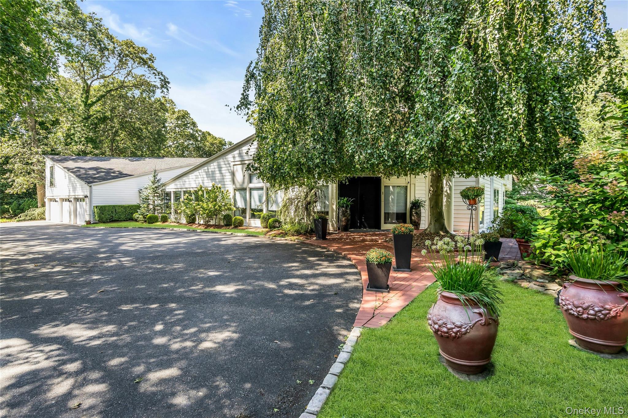 5 Carol Lane, Upper Brookville, NY 11545