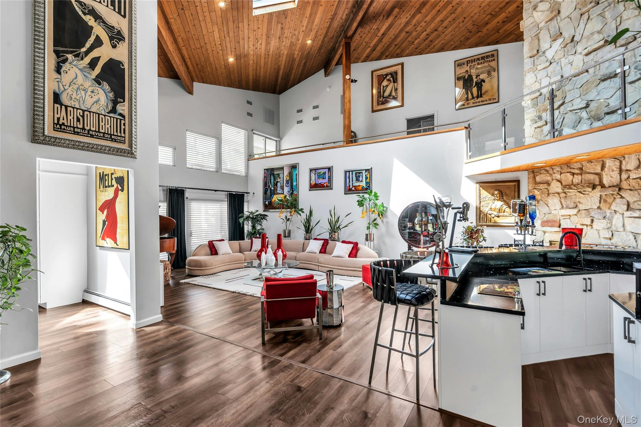 5 Carol Lane, Upper Brookville, NY 11545