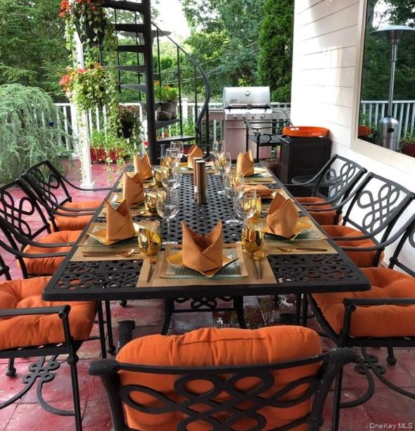 5 Carol Lane, Upper Brookville, NY 11545