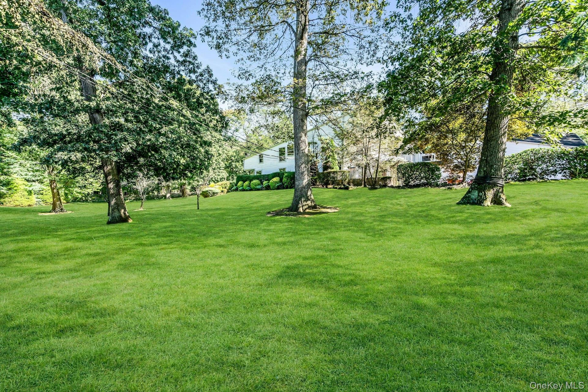 5 Carol Lane, Upper Brookville, NY 11545