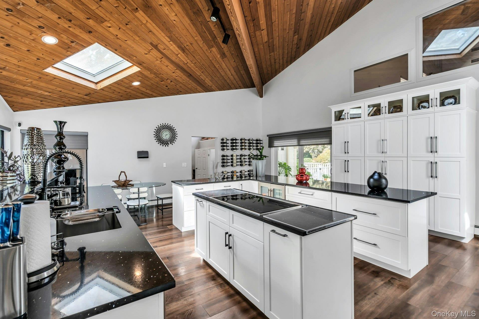 5 Carol Lane, Upper Brookville, NY 11545