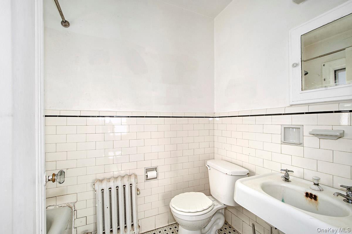 232 Chatterton Parkway, White Plains, NY 10606