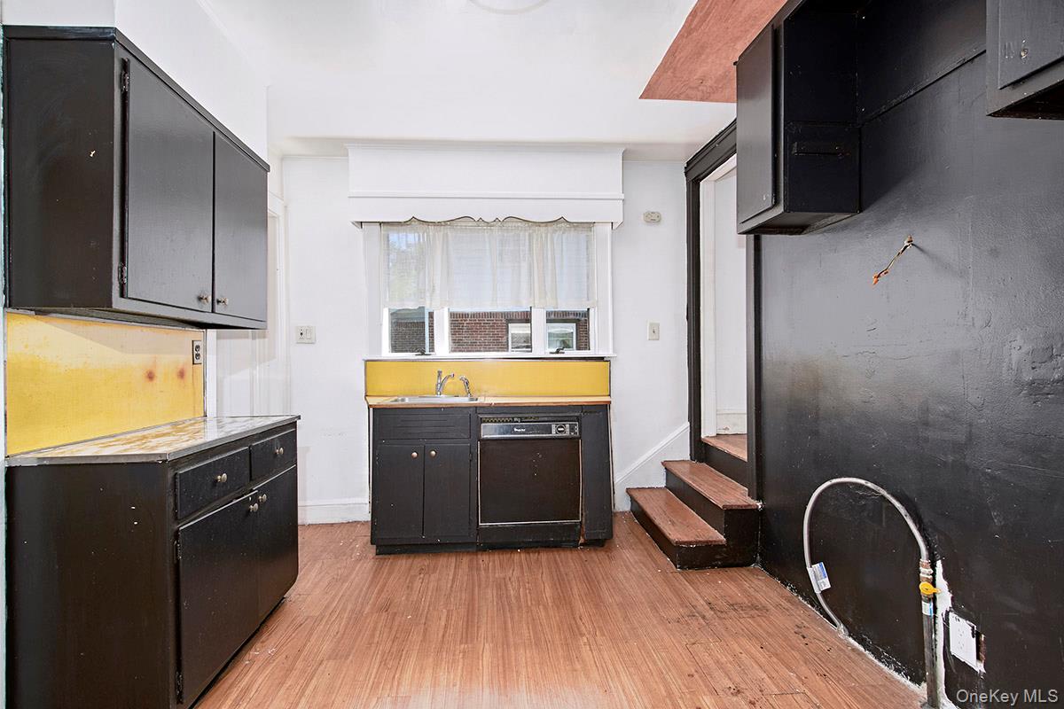 232 Chatterton Parkway, White Plains, NY 10606