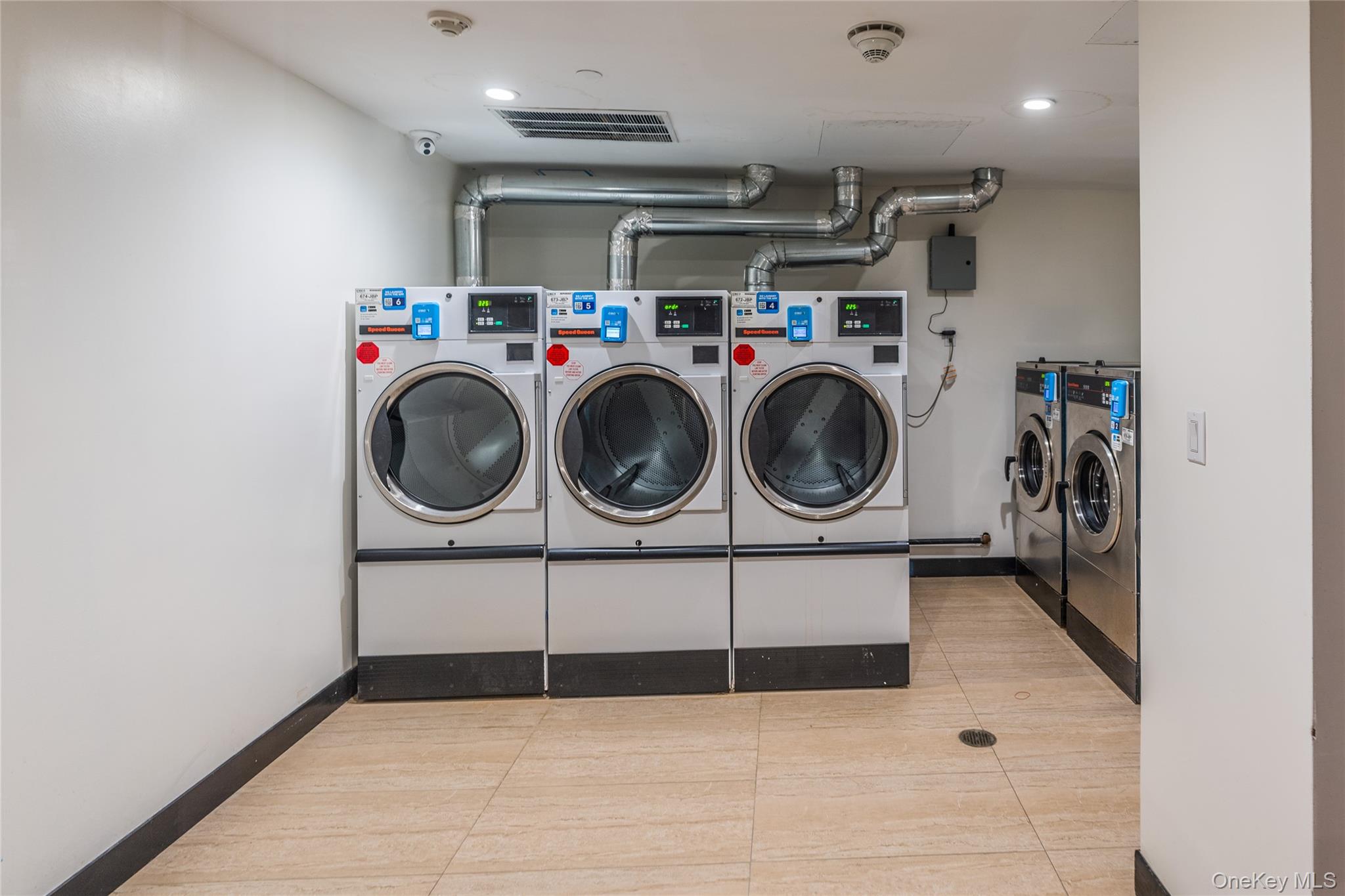 33-66 Farrington St # 11 G, Flushing, NY 11354