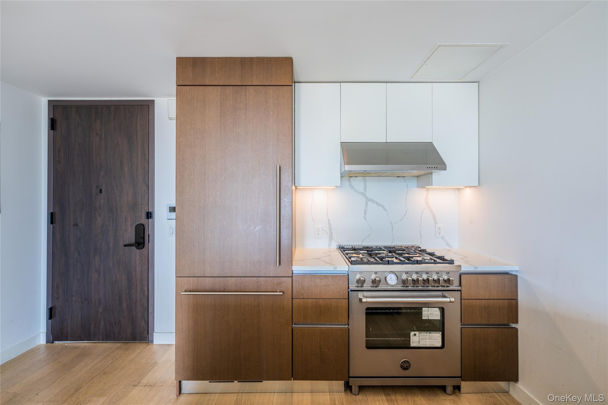 33-66 Farrington St # 11 G, Flushing, NY 11354