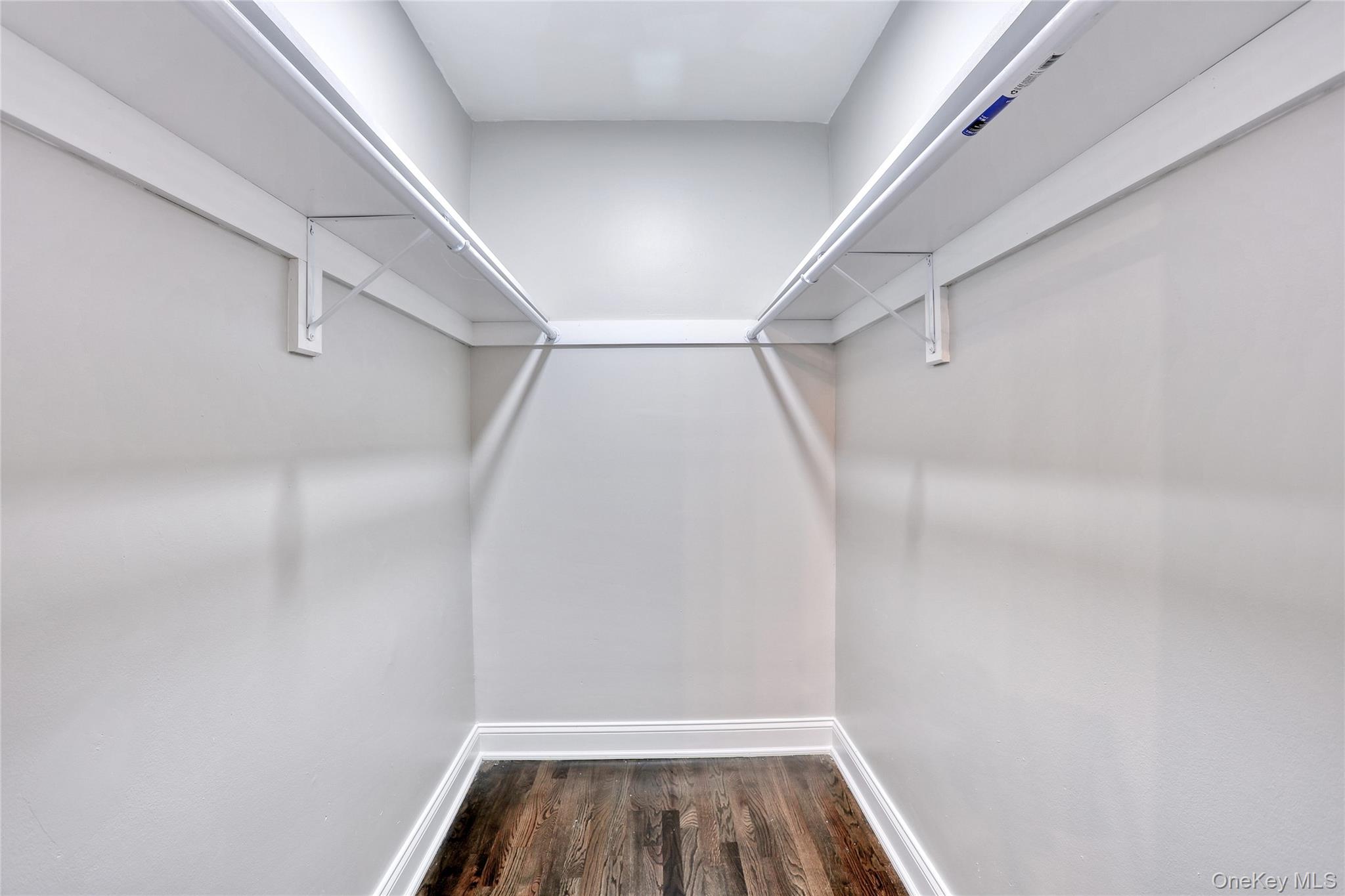 215 Kearsing Parkway, Monsey, NY 10952