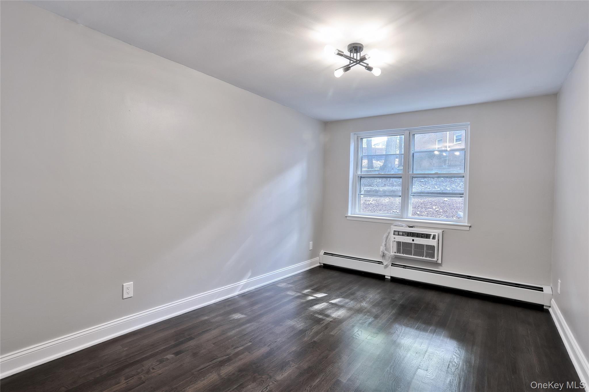 215 Kearsing Parkway, Monsey, NY 10952