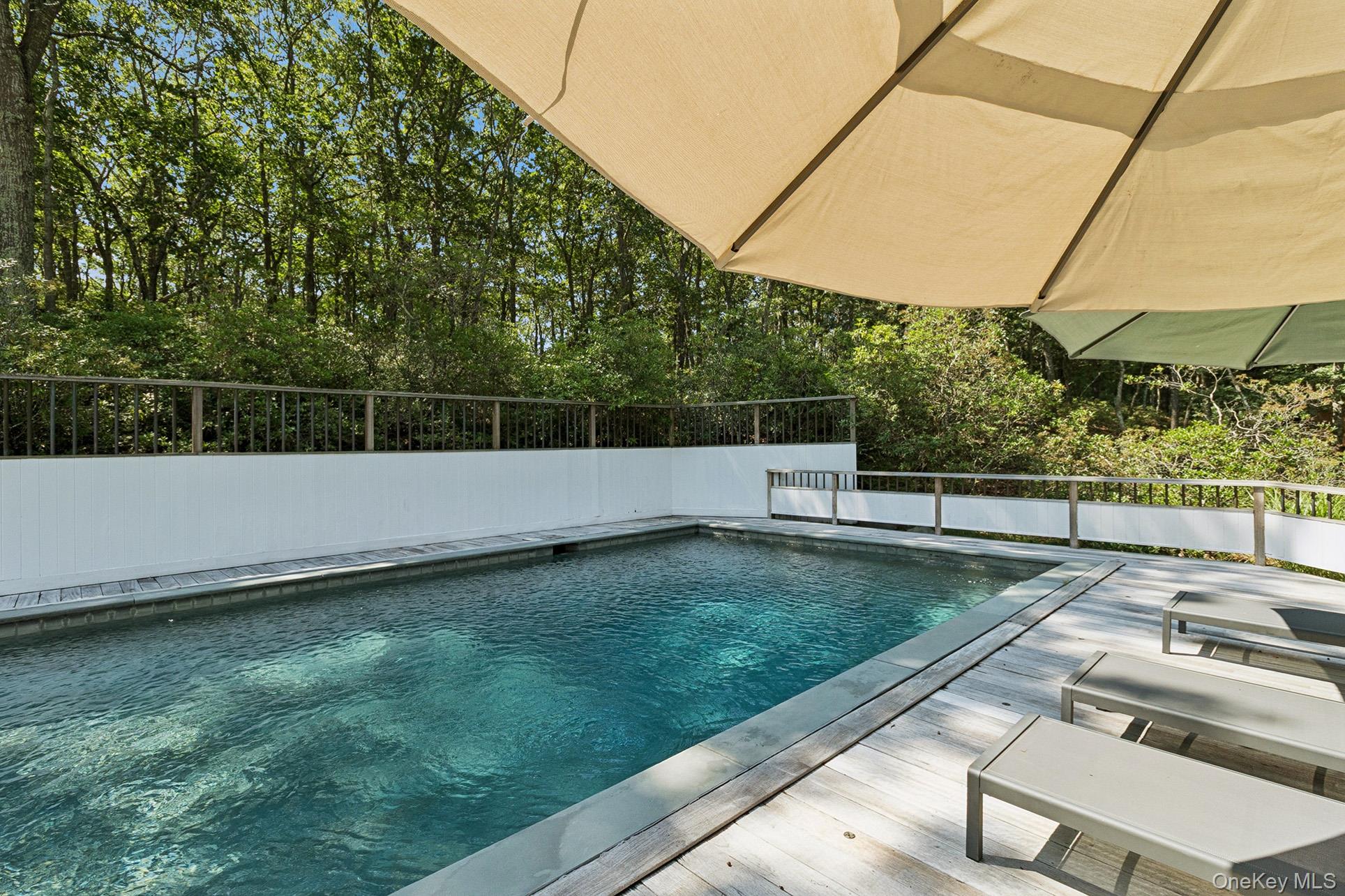 28 Ridge Road, Wainscott, NY 11975