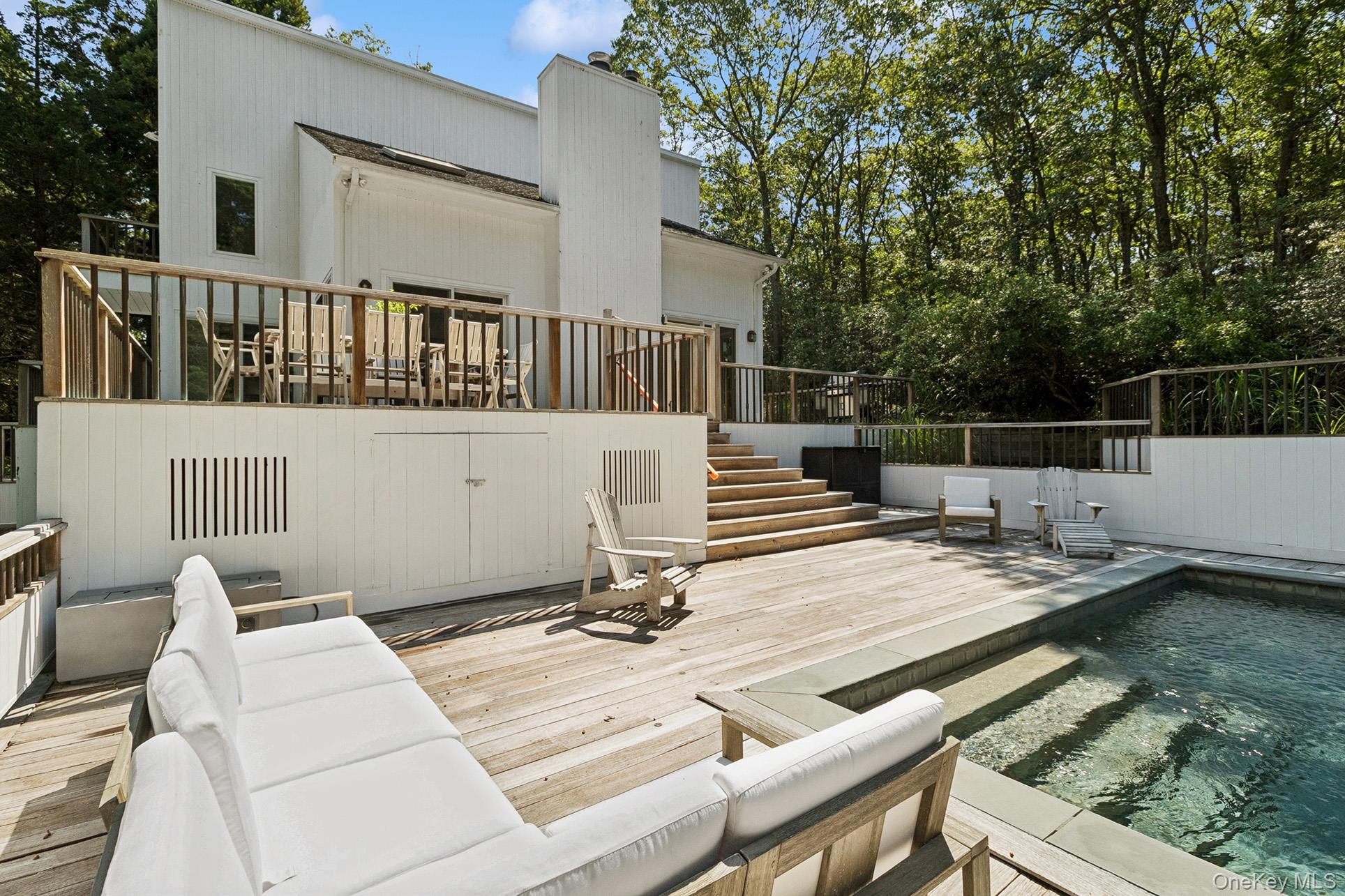 28 Ridge Road, Wainscott, NY 11975