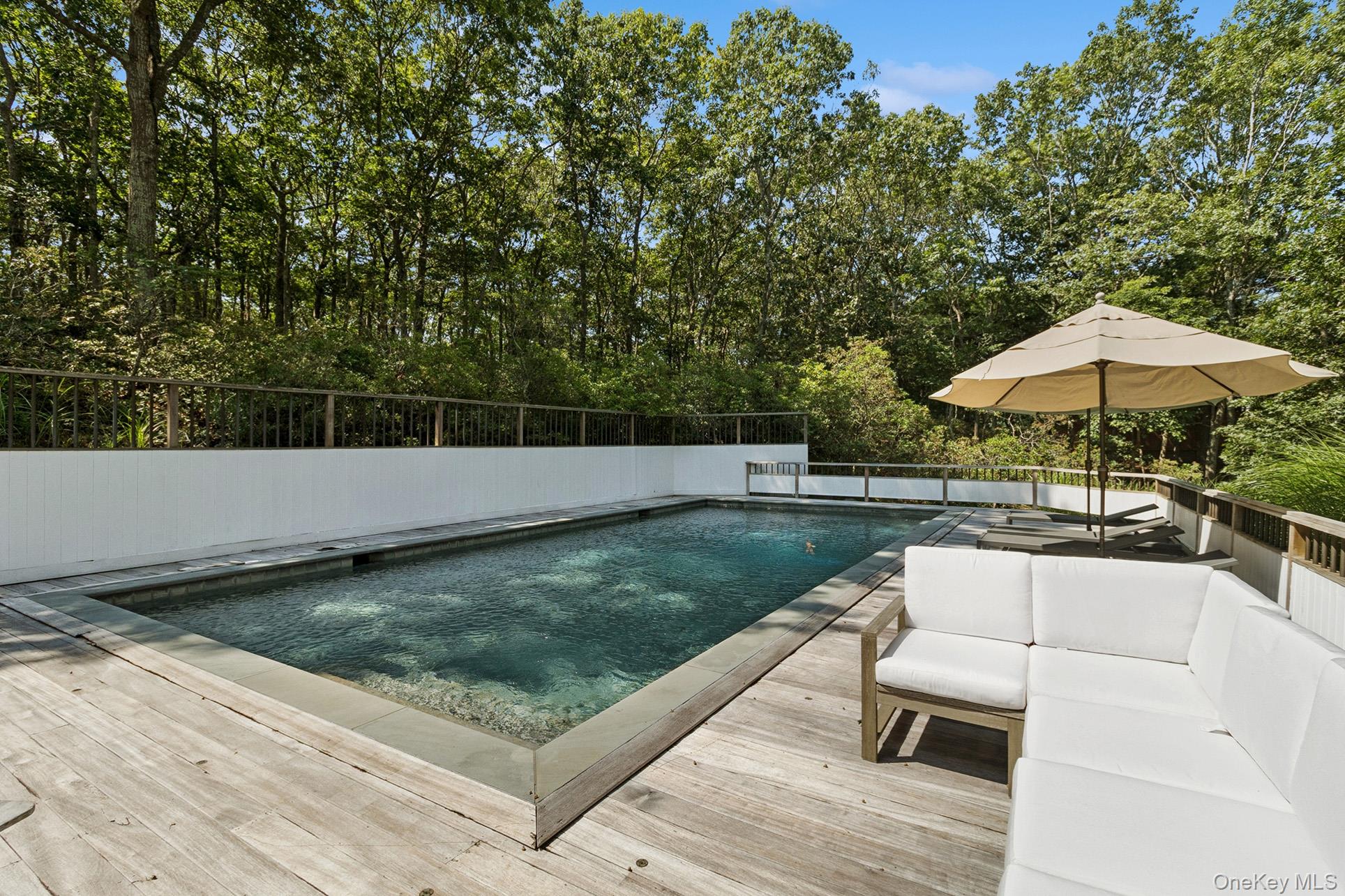 28 Ridge Road, Wainscott, NY 11975