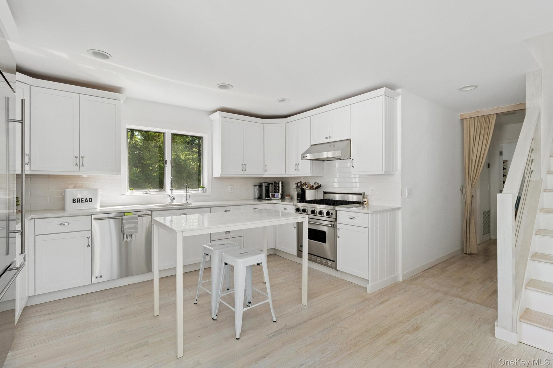 28 Ridge Road, Wainscott, NY 11975