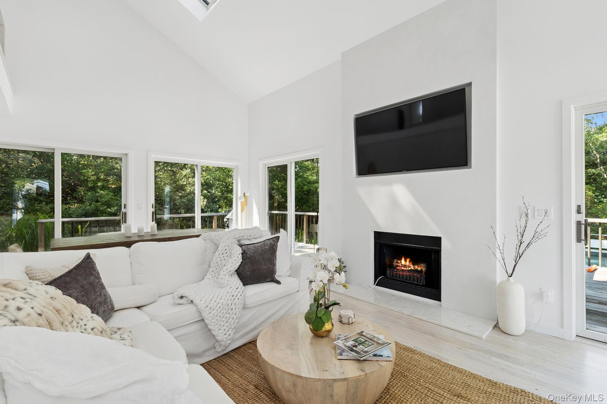 28 Ridge Road, Wainscott, NY 11975